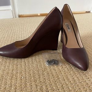 Clarks Women's Azizi Isis Wedge Shoes